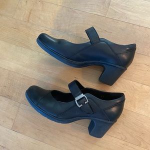 Earth Origins black Mary Jane shoes